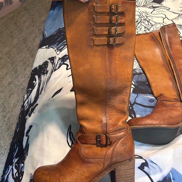 Fry boots - Picture 1 of 5